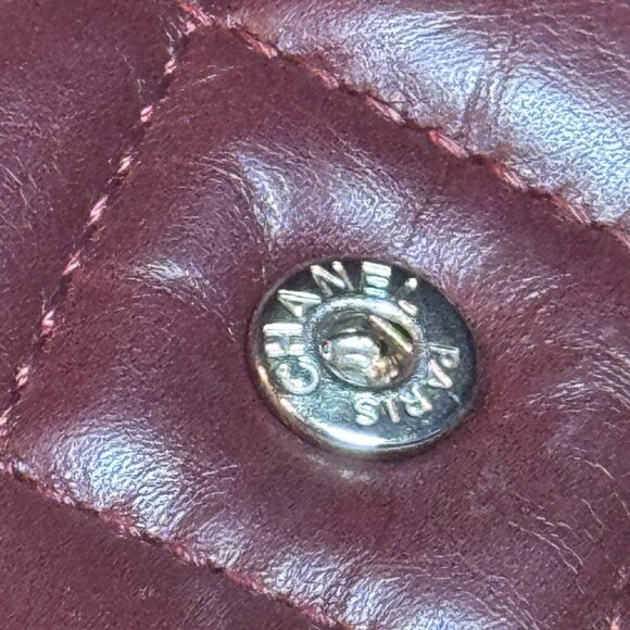 💎✨Rare color - Vintage Chanel Wallet on Chain, 2009 Burgundy - Picture 4 of 7